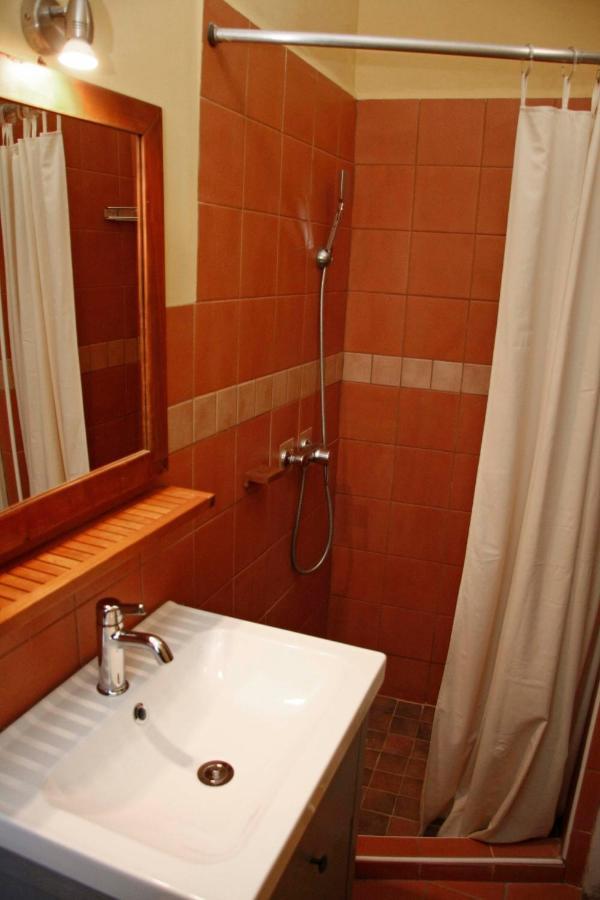 Green Tree Apartment Pécs Esterno foto